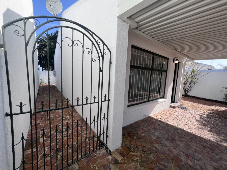 To Let 2 Bedroom Property for Rent in Flamingo Vlei Western Cape